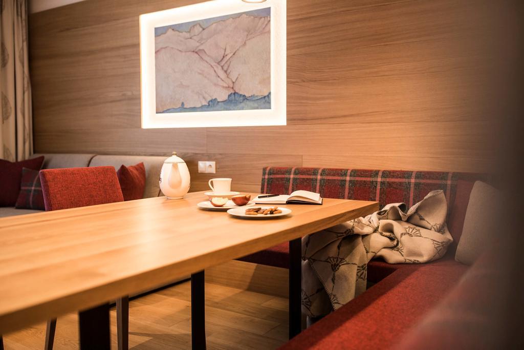 Slow Living Suite - Ferienwohnung Mit Privater Sauna & Garten Fiss Eksteriør bilde
