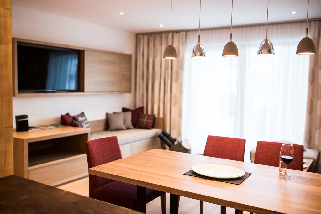 Slow Living Suite - Ferienwohnung Mit Privater Sauna & Garten Fiss Eksteriør bilde
