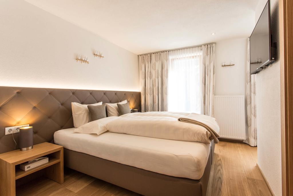 Slow Living Suite - Ferienwohnung Mit Privater Sauna & Garten Fiss Eksteriør bilde