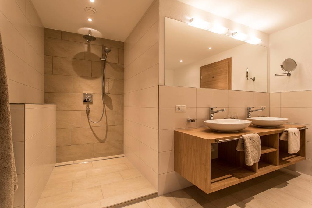 Slow Living Suite - Ferienwohnung Mit Privater Sauna & Garten Fiss Eksteriør bilde