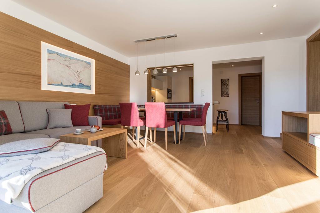 Slow Living Suite - Ferienwohnung Mit Privater Sauna & Garten Fiss Eksteriør bilde